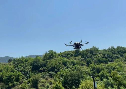 哈工大重慶研究院成功研發(fā)氫動(dòng)力六旋翼無(wú)人機(jī)(圖1)